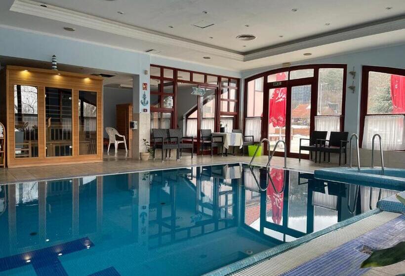 בית מלון כפרי Hunor