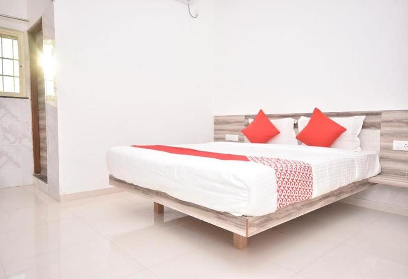 בית מלון כפרי Oyo 29437 Ramesh Inn