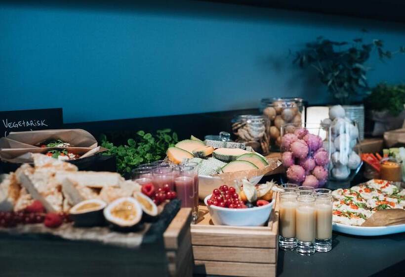 Quality Hotel River Station