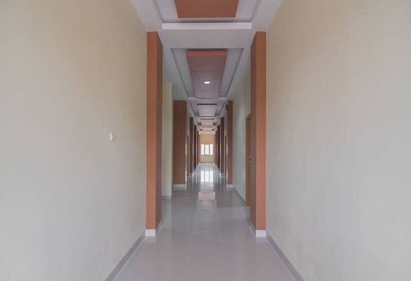 酒店 Reddoorz Near Islamic Center Samarinda