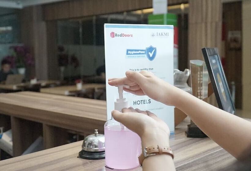 酒店 Reddoorz Near Kranggan Tugu Jogja