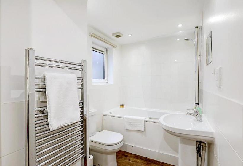 هتل Ur Stay Apartments Leicester