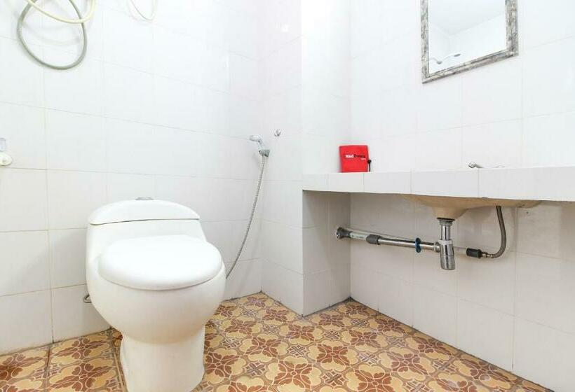 Пансион Reddoorz Syariah At Kebun Raya Yogyakarta