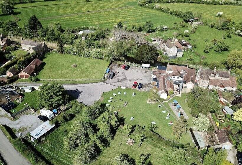 호스텔 The Ship Inn