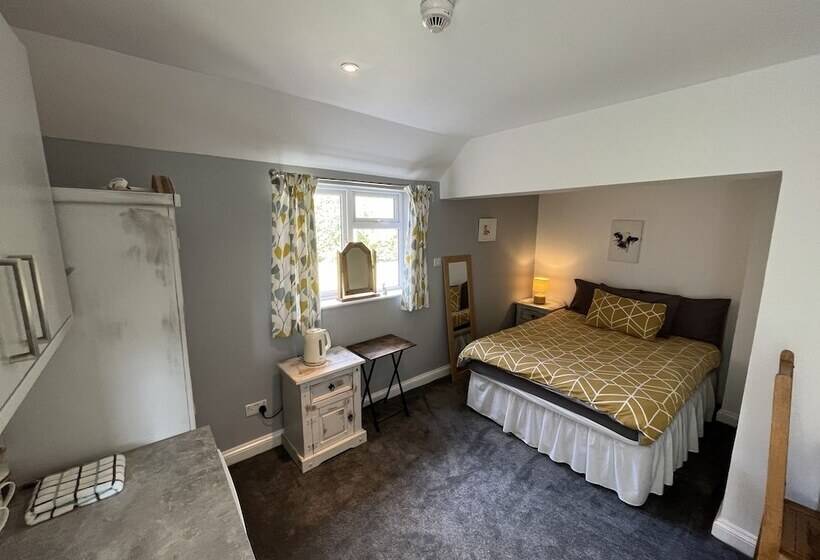 호스텔 The Ship Inn