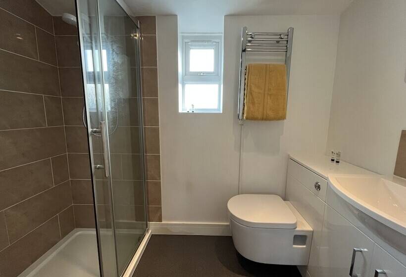 호스텔 The Ship Inn