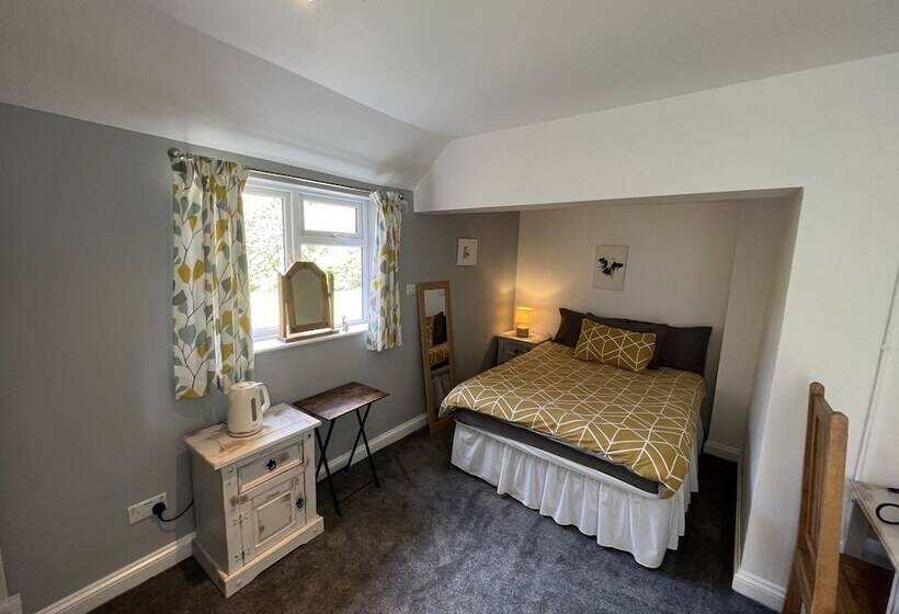 호스텔 The Ship Inn