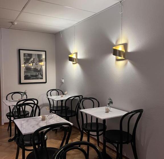 Ewa & Maude Hotel Aston Villa