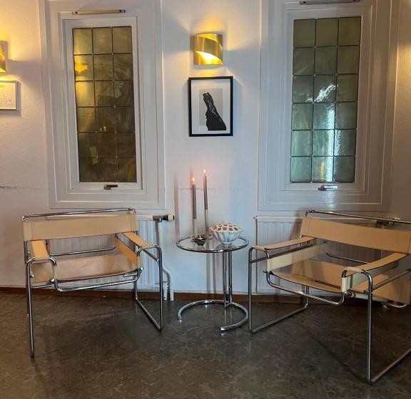 Ewa & Maude Hotel Aston Villa