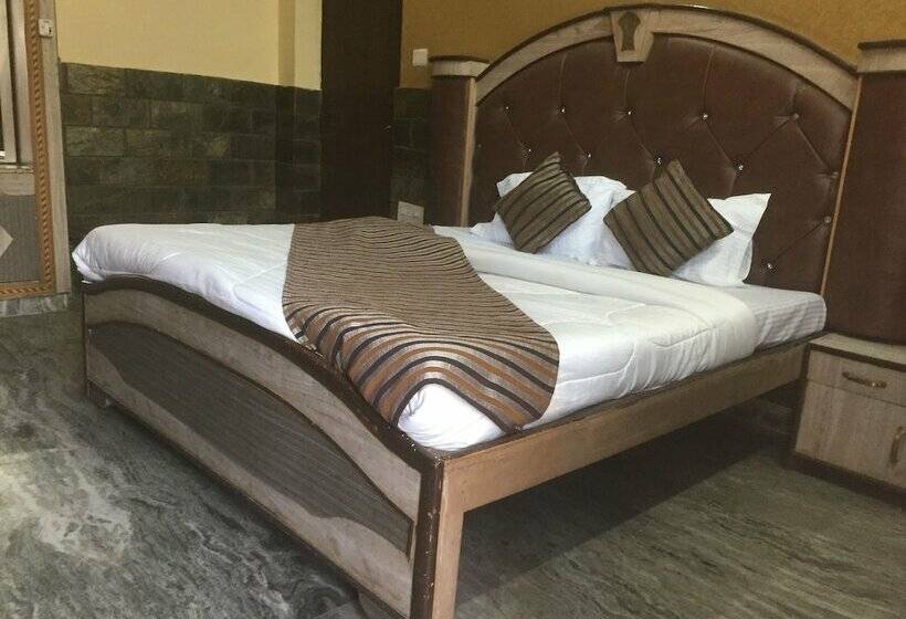 בית מלון כפרי Kings Inn