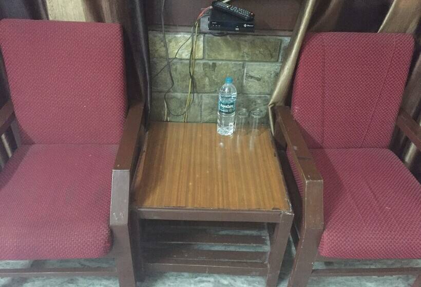 בית מלון כפרי Kings Inn