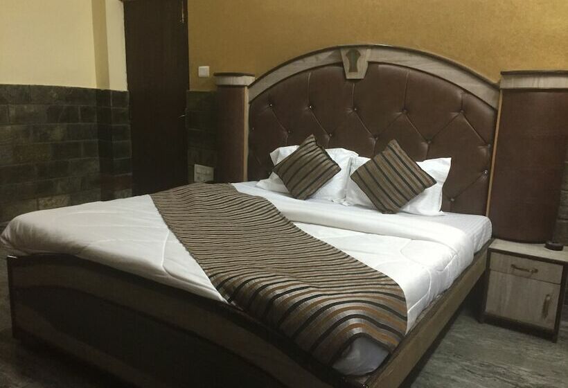 בית מלון כפרי Kings Inn