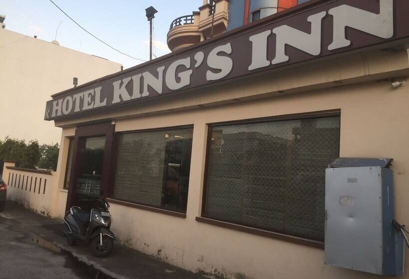 בית מלון כפרי Kings Inn