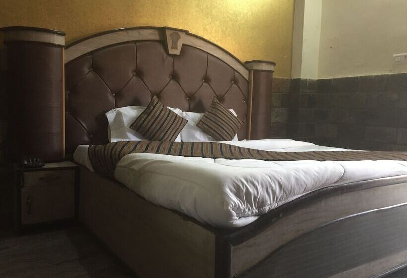 בית מלון כפרי Kings Inn