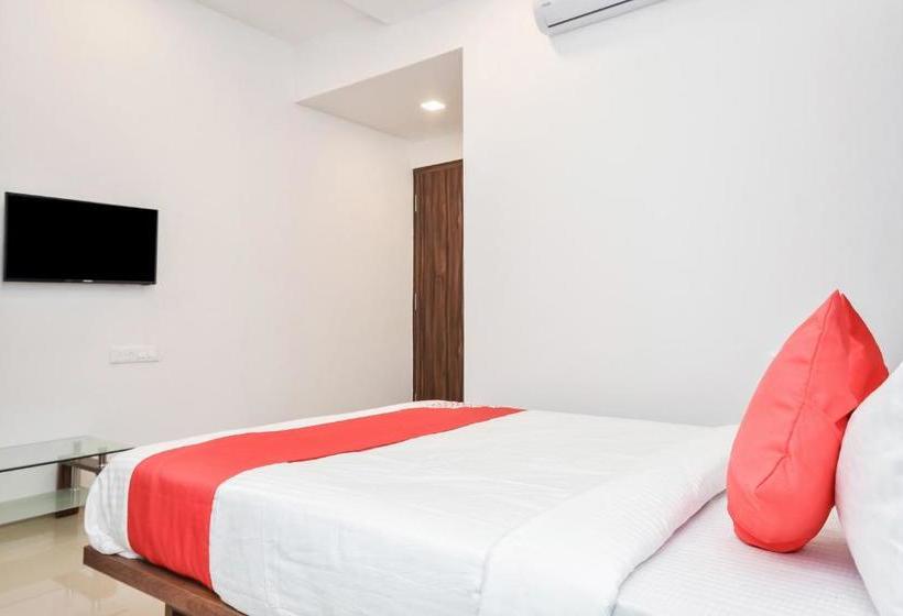 ホテル Oyo 30317 The Address