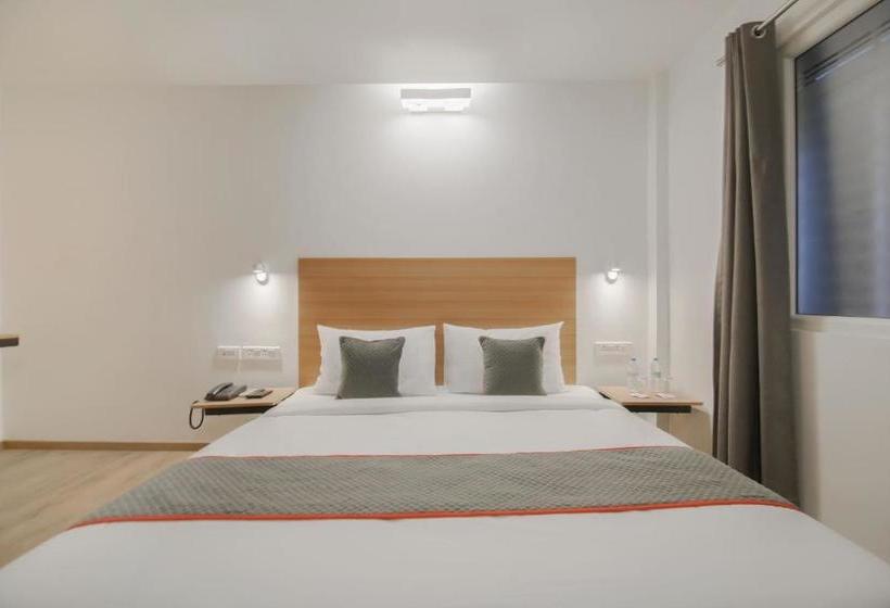 Hotel Oyo Townhouse 098 Manyata Gate No 5