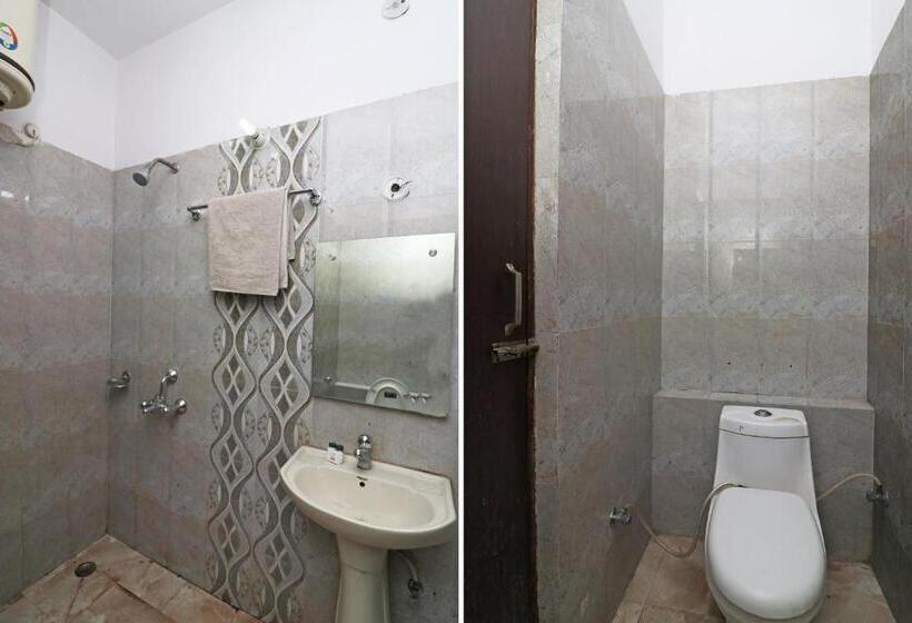 Oyo 29127 Hotel Crown Tower