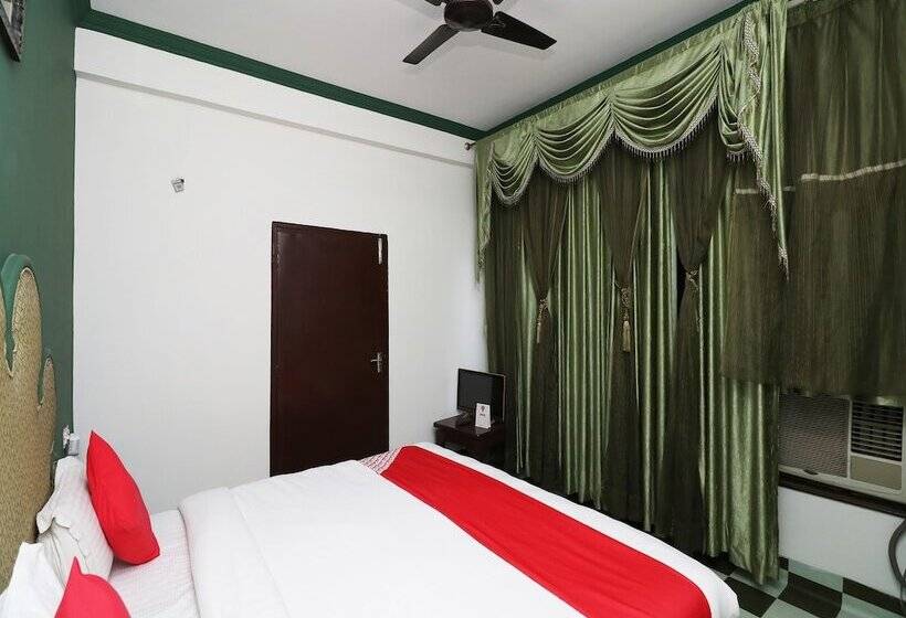 Oyo 29566 Hotel Mid Town