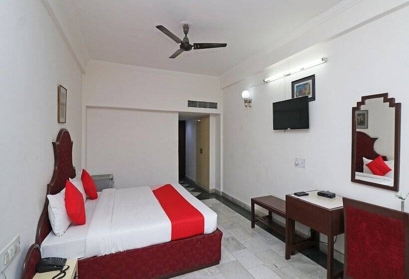 Oyo 29566 Hotel Mid Town