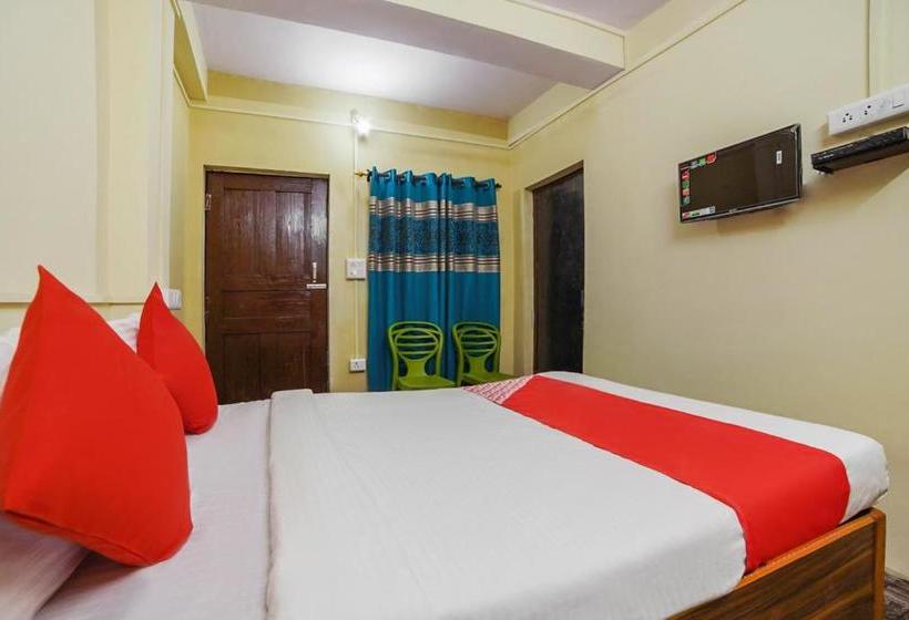 Oyo 30141 Adarsh Hotel And Restaurant