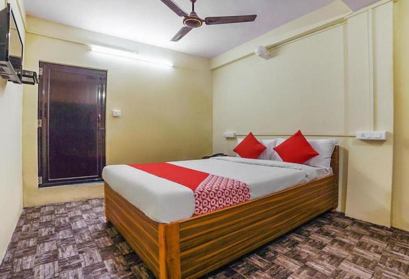 Oyo 30141 Adarsh Hotel And Restaurant