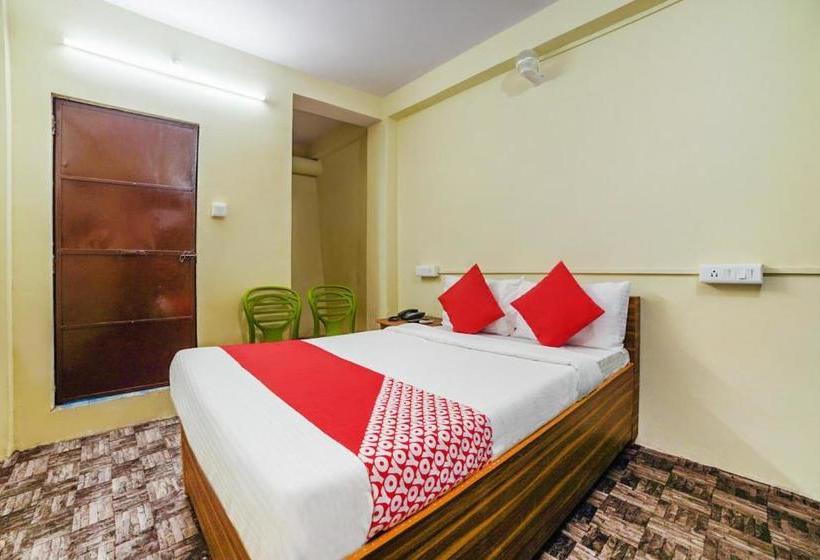 Oyo 30141 Adarsh Hotel And Restaurant