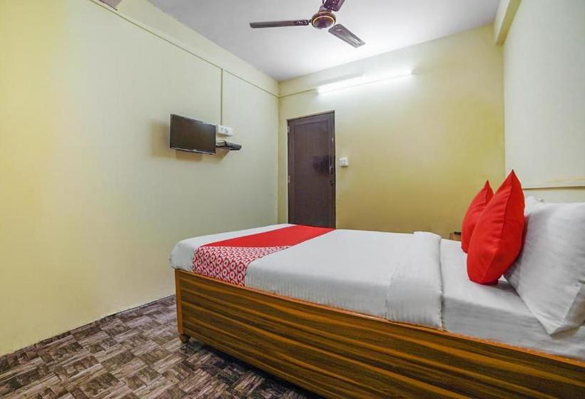 Oyo 30141 Adarsh Hotel And Restaurant