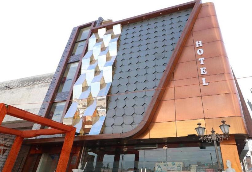 호텔 Capital O 30277  V2v