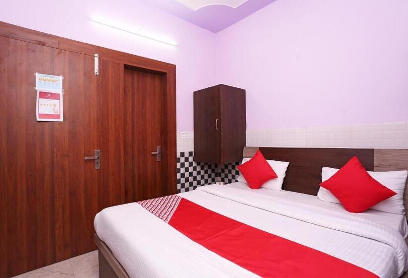 Oyo 30451 Hotel Yaduvanshi