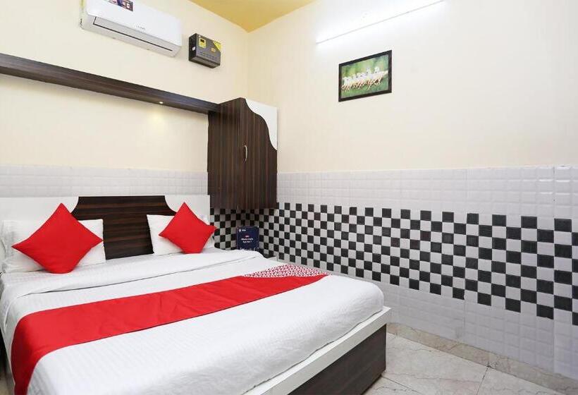 Oyo 30451 Hotel Yaduvanshi