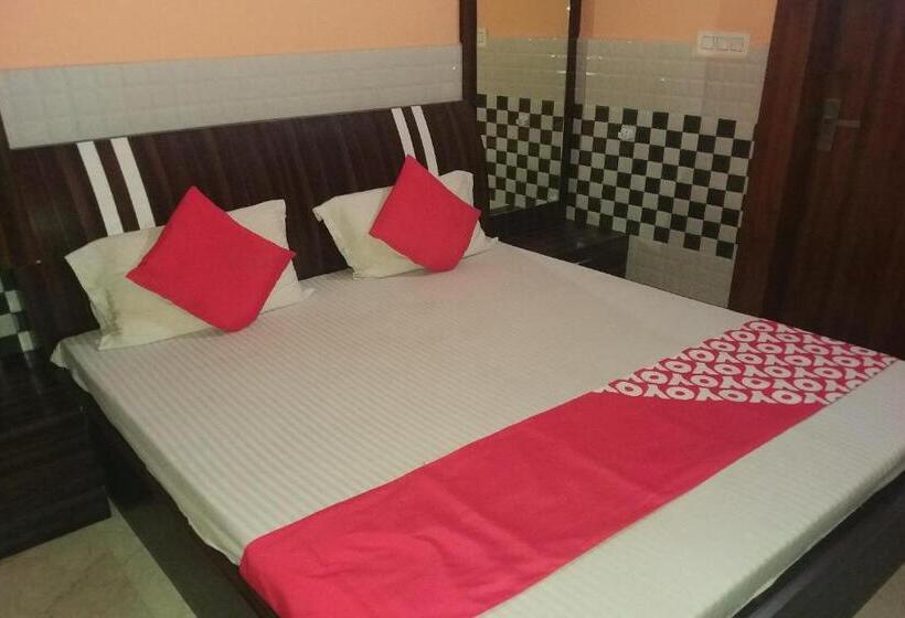 Oyo 30451 Hotel Yaduvanshi