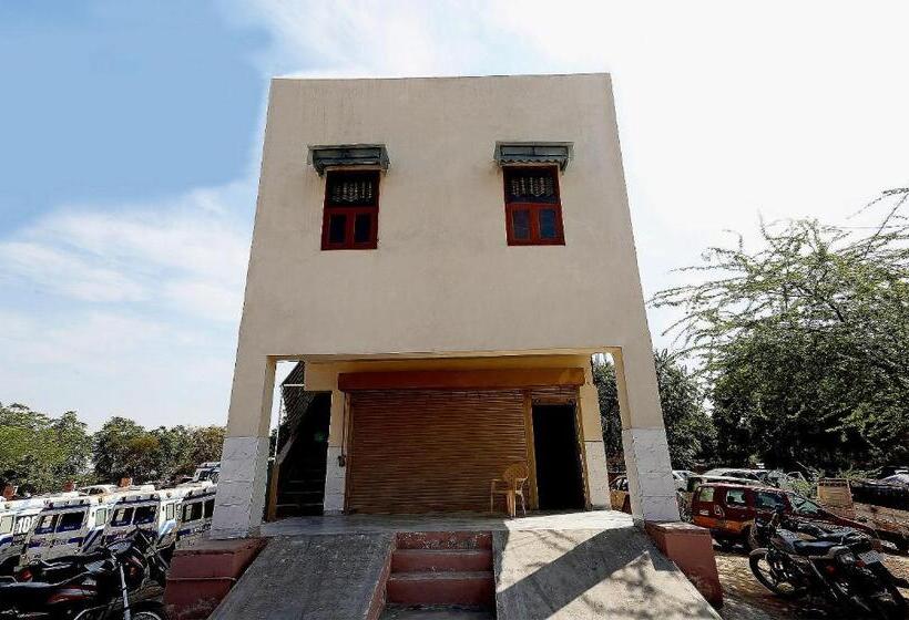 Oyo 30451 Hotel Yaduvanshi