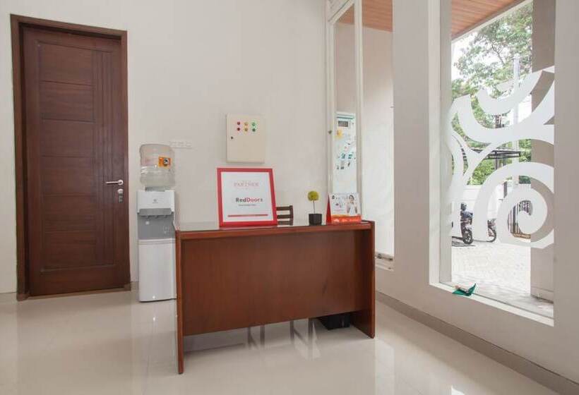 膳宿费 Reddoorz Syariah Near Universitas Negeri Malang