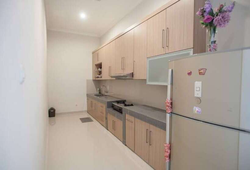 膳宿费 Reddoorz Syariah Near Universitas Negeri Malang