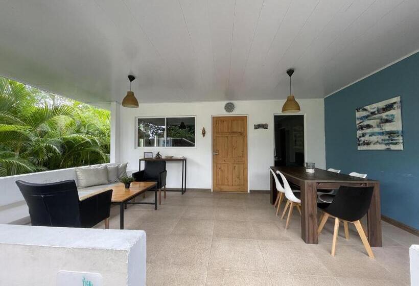 הוסטל La Tica Y La Gata