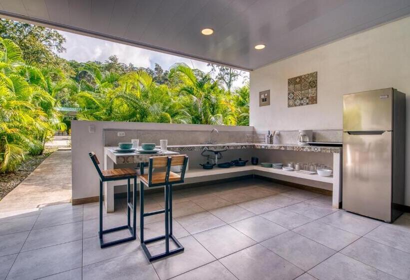 הוסטל La Tica Y La Gata