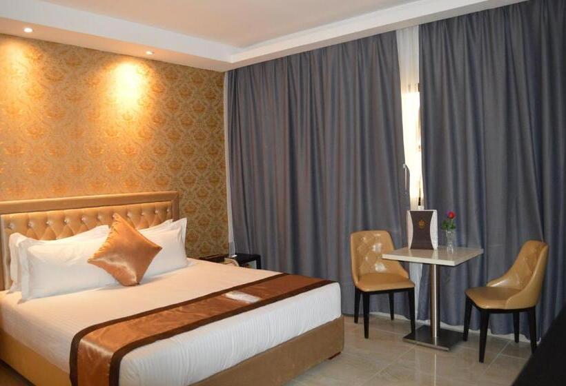 酒店 Crowner David