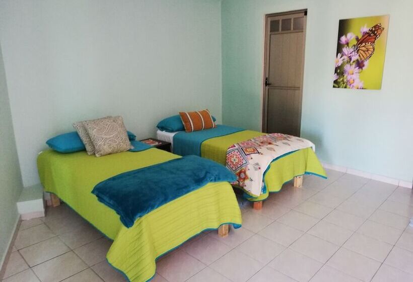 ホテル Lores House