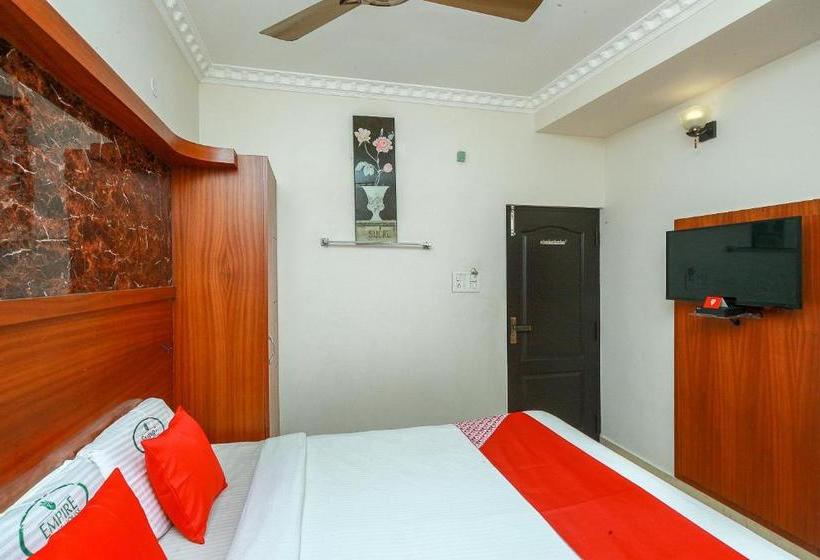 ホテル Oyo 8153 K Empire