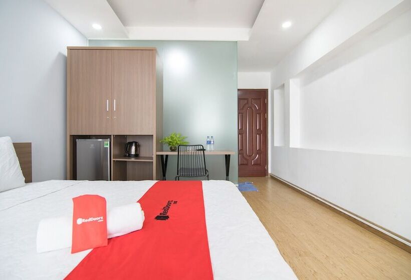 هتل Reddoorz @ Tran Hung Dao Street