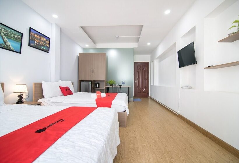 هتل Reddoorz @ Tran Hung Dao Street