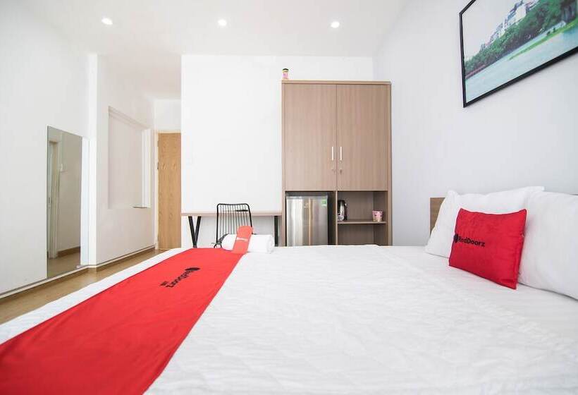 هتل Reddoorz @ Tran Hung Dao Street