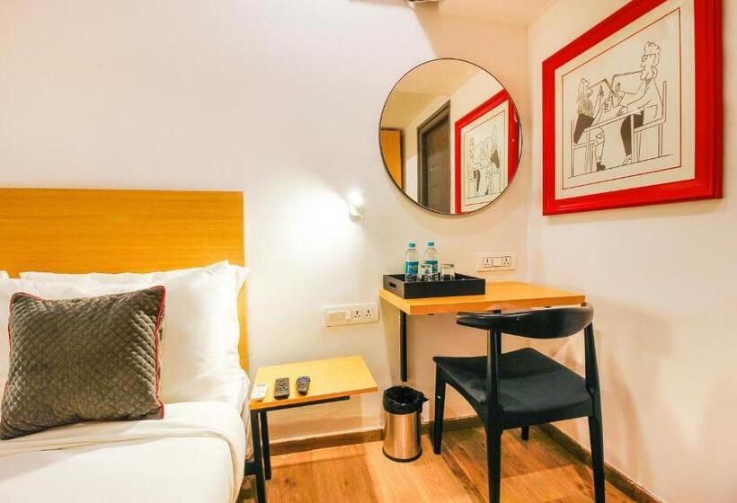 هتل Super Townhouse Rcc Sunrise