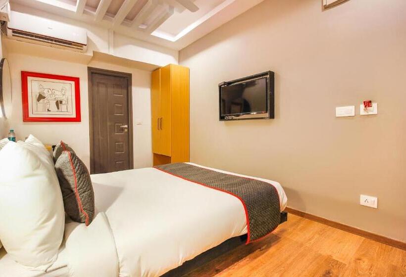 هتل Super Townhouse Rcc Sunrise