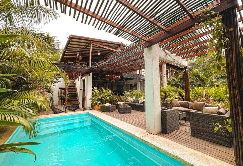 فندق Villa Eden Palomino