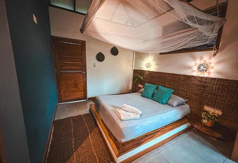 هتل Villa Eden Palomino