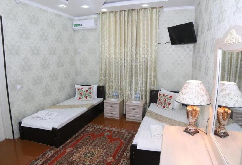 פנסיון Al Mansur