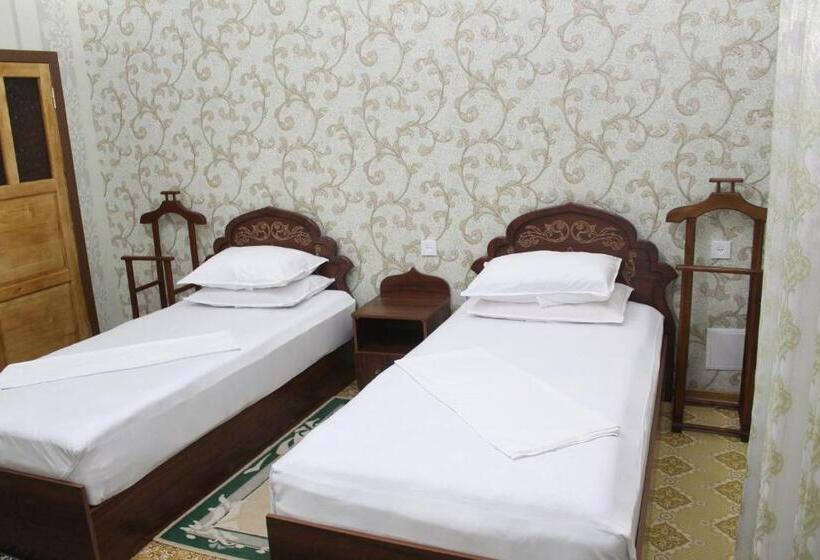 פנסיון Al Mansur