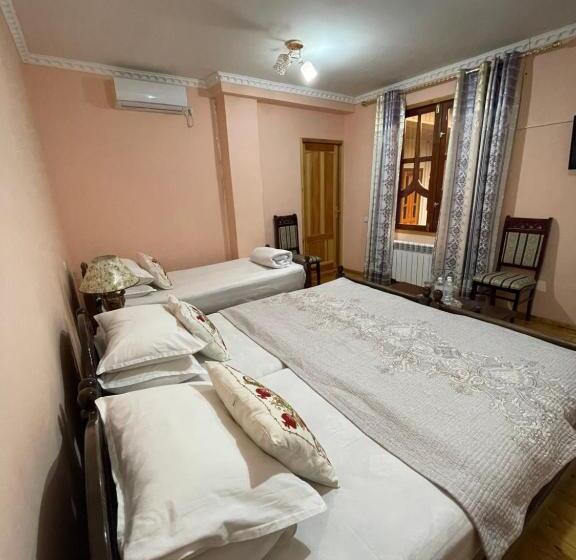 פנסיון Al Mansur