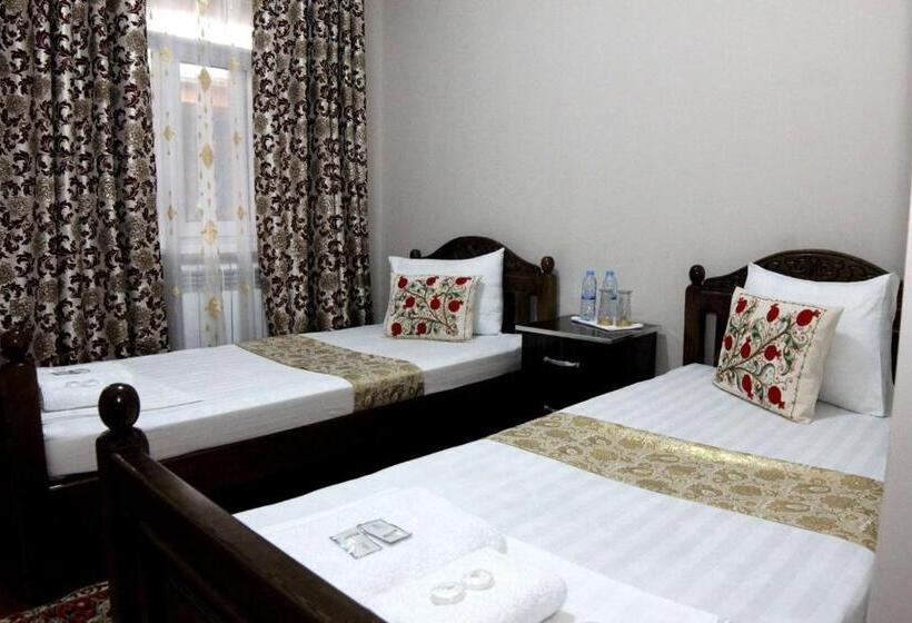 פנסיון Al Mansur